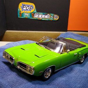 1970 Dodge Coronet Convertible R/T 1/18 scale       die cast